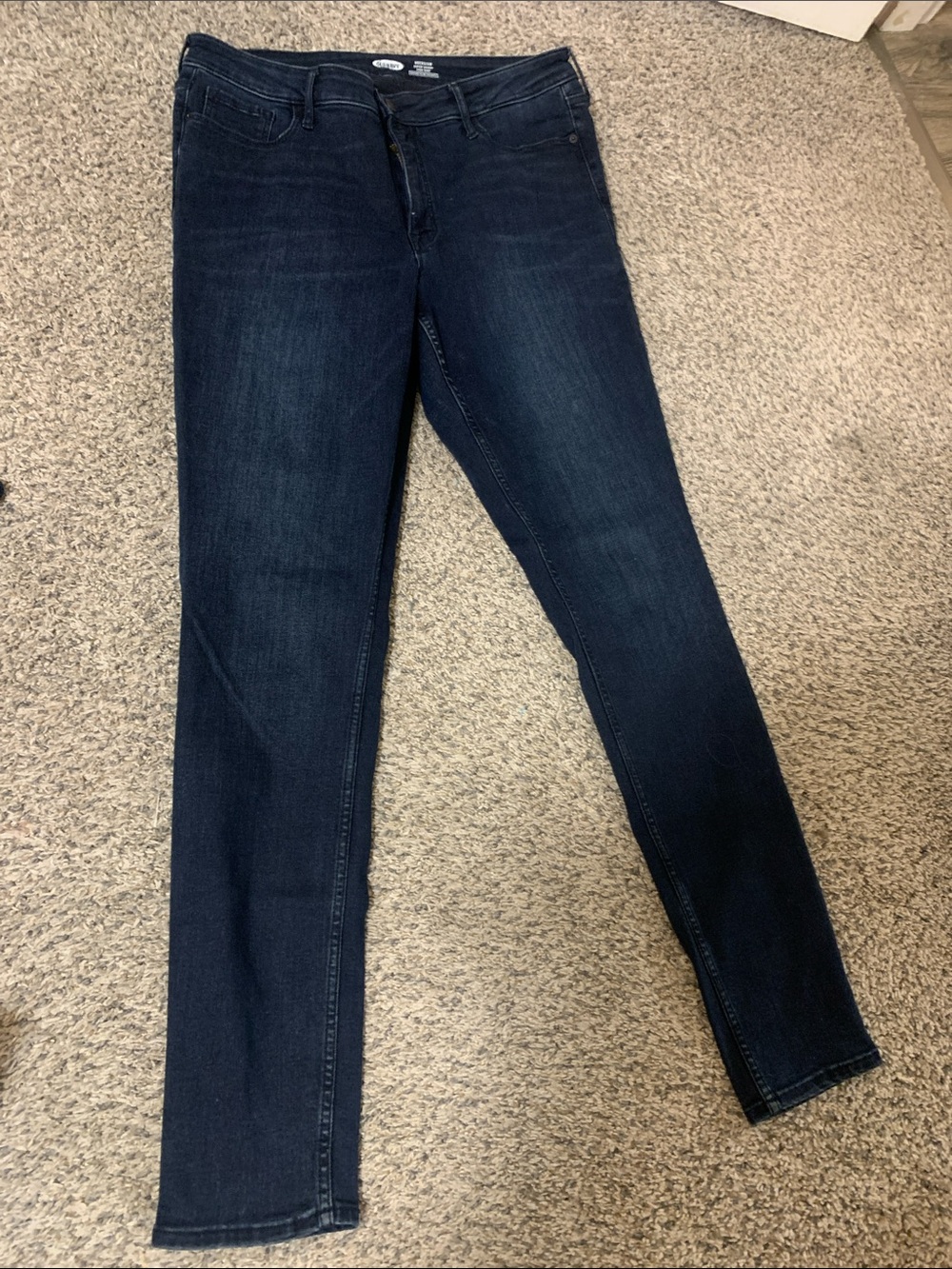 Women’s “Old Navy” Skinny Jeans Size: 16